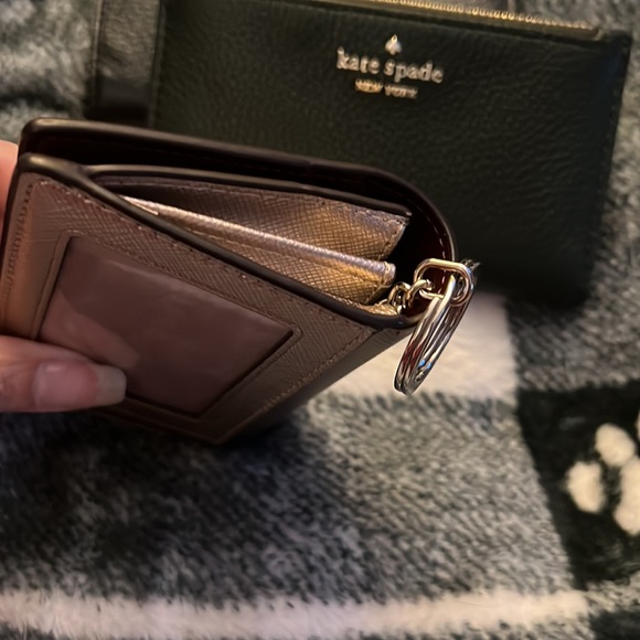 KATE SPADE ♠️ VARIOUS WALLETS/KEYCHAIN BUNDLE GORGEOUS! - Picture 8 of 16